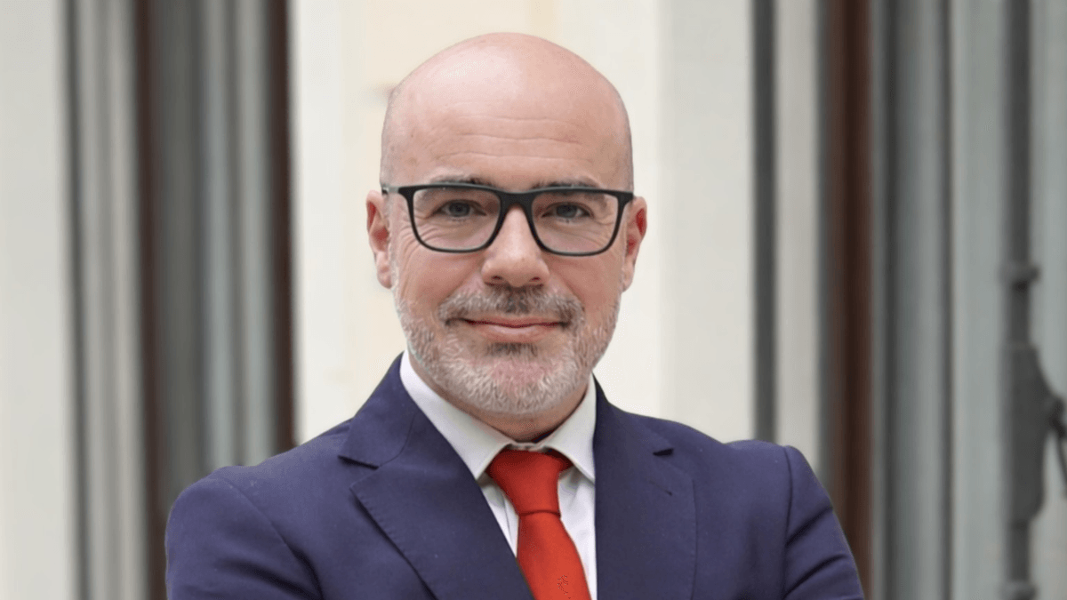 Regularización extraordinaria España 2026: detalles oficiales de Francisco Martín