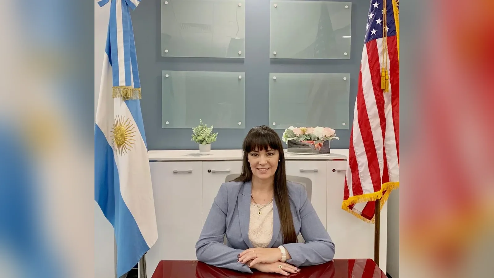 Nancy Clara presenta en una exitosa gira internacional su libro ¨Step by Step: como hacer negocios con EEUU.¨