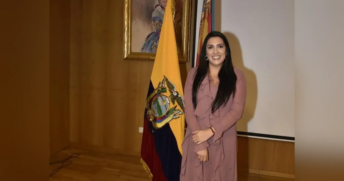 Nathaly Ortiz, cónsul de Ecuador en Valencia, durante una entrevista sobre migración, comunidad ecuatoriana e integración de los ecuatorianos en España.