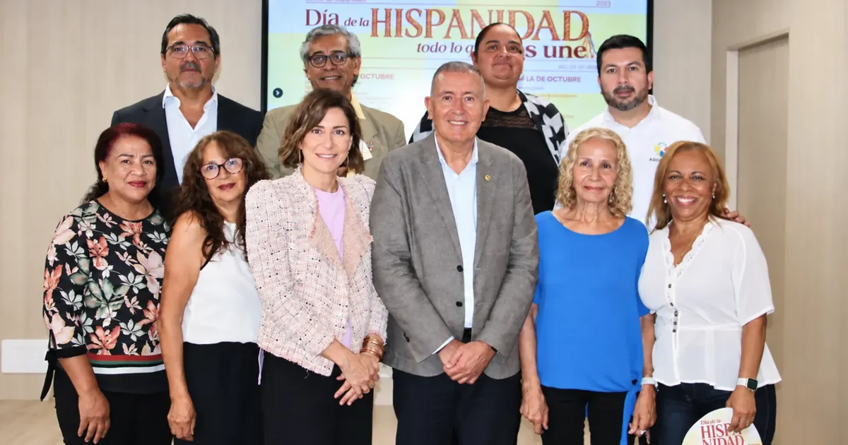Castellón reúne las culturas de nueve países para celebrar la Hispanidad